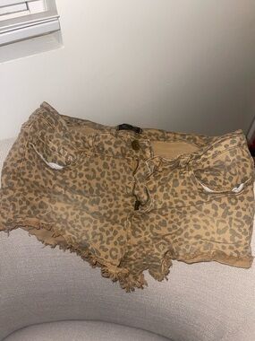 Leopard Print Frayed Hem Women's Jean booth Shorts - Tan